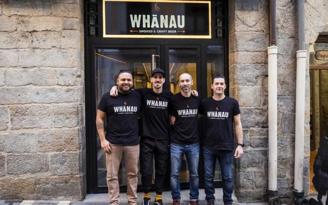 Los cuatro socios de la nueva cervecería de la calle Curia Los cuatro socios de la nueva cervecería de la calle Curia