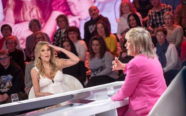 Ana Obregón, con Julia Otero en 'Días de tele'.