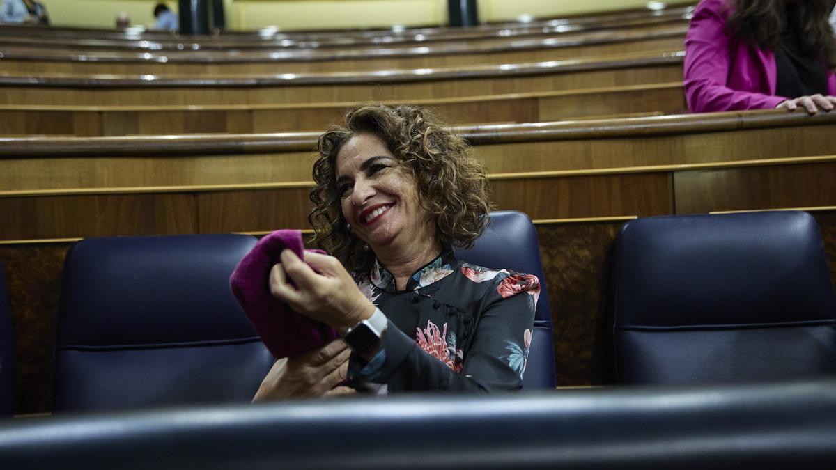 La ministra de Hacienda, María Jesús Montero, en el Congreso.