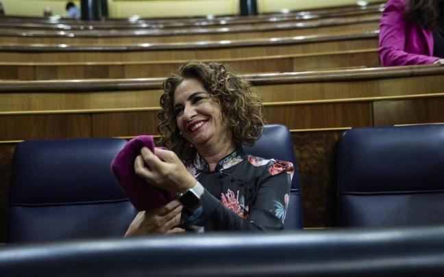 La ministra de Hacienda, María Jesús Montero, en el Congreso.