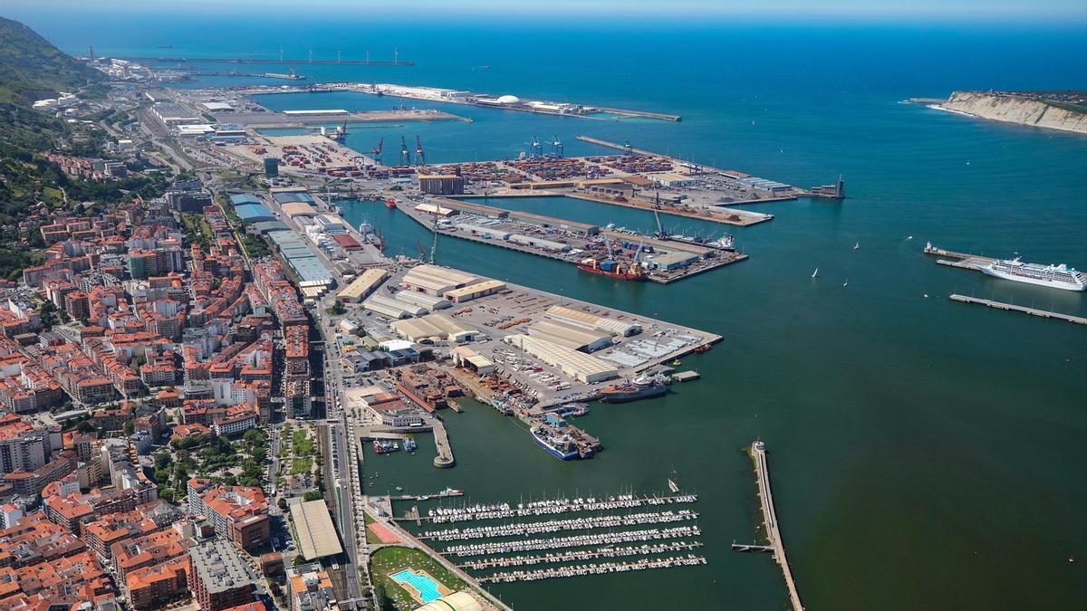 Vista del puerto de Bilbao.