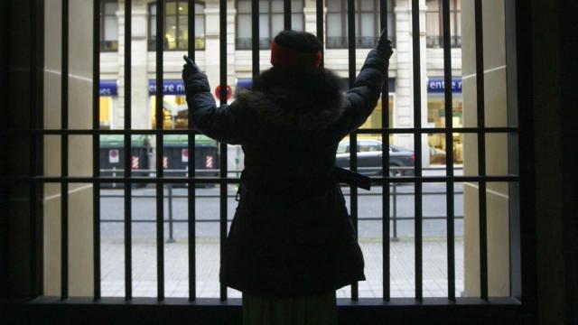 El nuevo acuerdo se centra en la detecci&oacute;n precoz de los casos y ampl&iacute;a el reconocimiento como v&iacute;ctimas a los hijos.