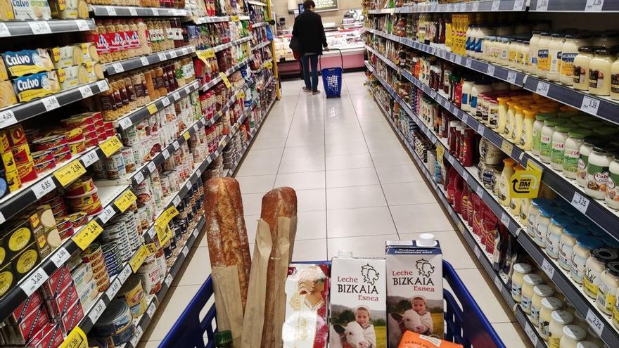 Los productos básicos de la cesta de la compra siguen al alza a las puertas de la Navidad.