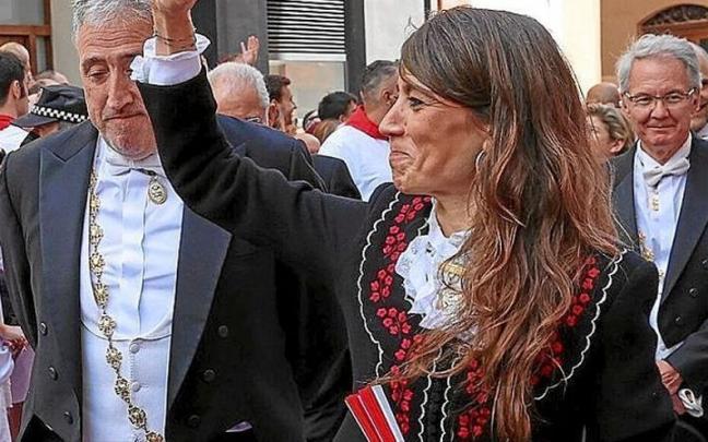 Asiron y Beloki, ediles de Bildu, en la procesi&oacute;n en San Lorenzo.