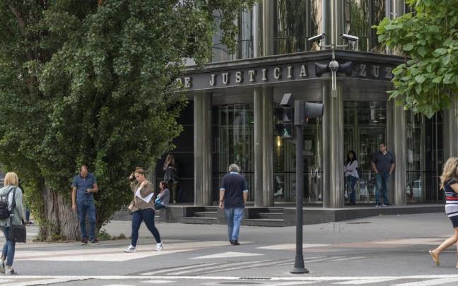 Exterior del Palacio de Justicia de Vitoria.