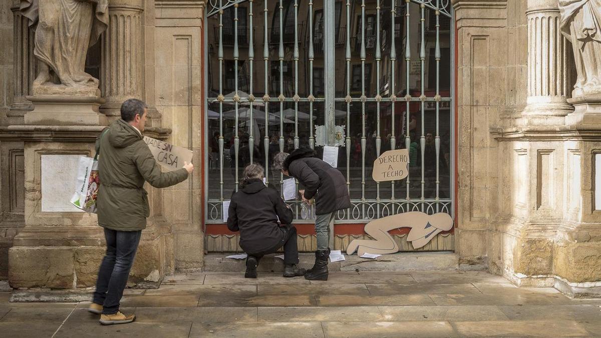 Acción para concienciar sobre la situación de las personas sin hogar.