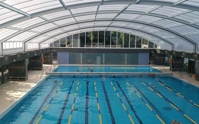 La piscina cubierta.