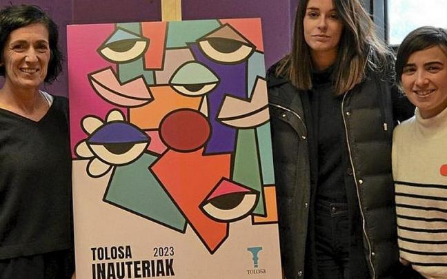 La alcaldesa y la concejala con Laura Sanz y su cartel. | FOTO: N.G.