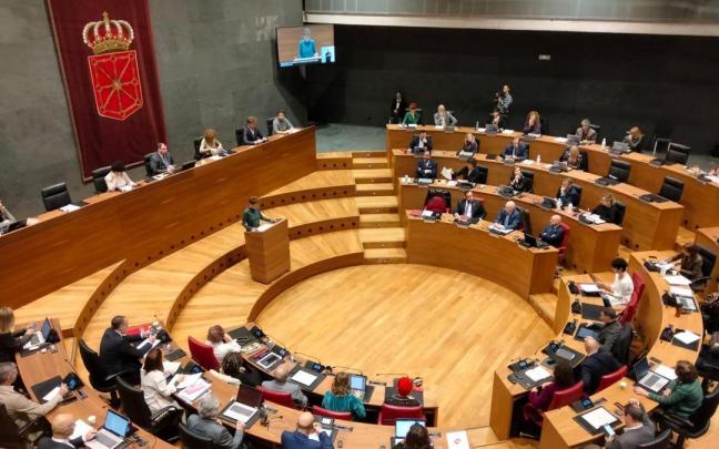 Chivite dice que Navarra es "una Comunidad sólida y robusta" aunque "vienen meses difíciles" Chivite dice que Navarra es "una Comunidad sólida y robusta" aunque "vienen meses difíciles"