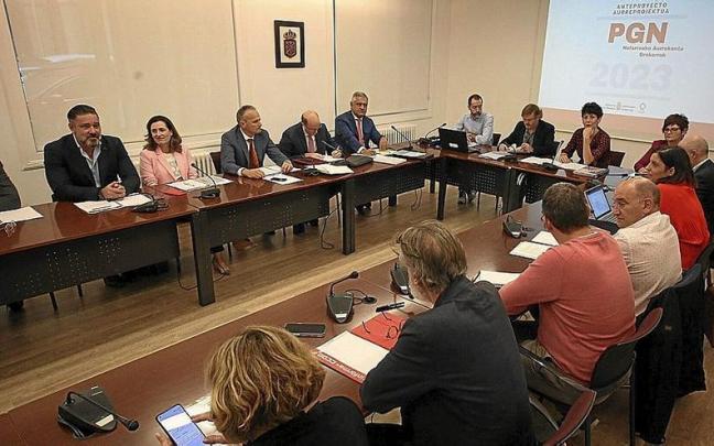 El Consejo Económico y Social de Navarra, reunido en el Gobierno para analizar los Presupuestos Generales para 2023. El Consejo Económico y Social de Navarra, reunido en el Gobierno para analizar los Presupuestos Generales para 2023.