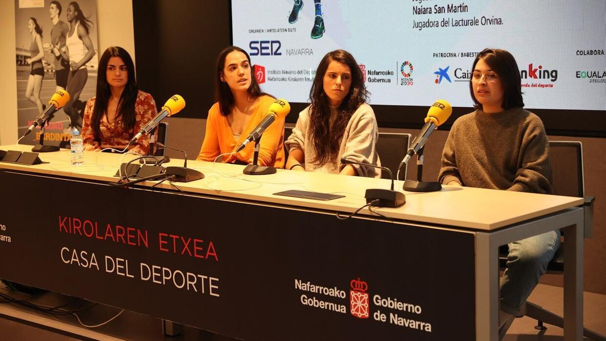 (De izda a dcha): Ainhoa García, Amaya Gastaminza, Miriam Rivas y Naiara San Martín.