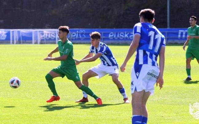 Momento del encuentro que el Gernika disputó el pasado domingo en Zubieta.