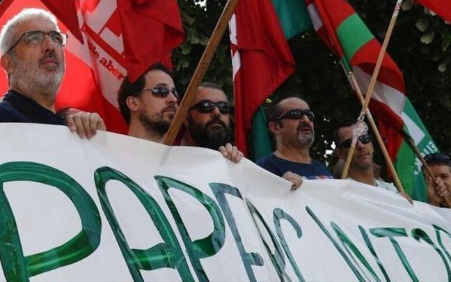 Protesta anterior de los sindicatos por el convenio del Papel en Gipuzkoa. Protesta anterior de los sindicatos por el convenio del Papel en Gipuzkoa.