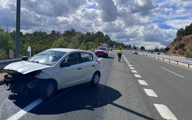 Turismo accidentado en la Autovía del Camino. Turismo accidentado en la Autovía del Camino.