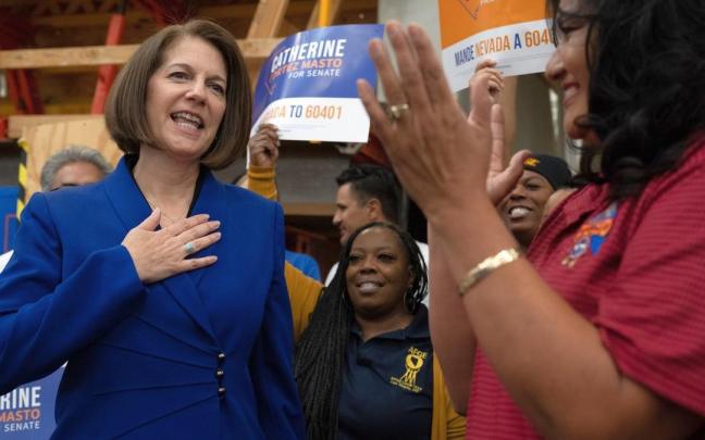 Catherine Cortez Masto fue declarada ganadora en Nevada en la madrugada del domingo