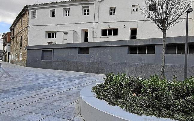 Aspecto actual de la fachada del antiguo cuartel de Sementales.