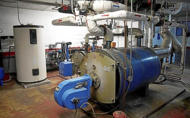 Caldera de una comunidad de vecinos. | FOTO: IÑAKI PORTO