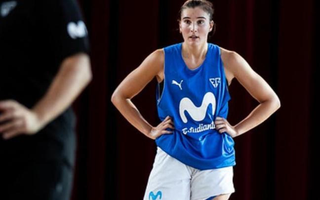 María Erauncetamurguil, en un entrenamiento con su actual equipo, el Estudiantes.