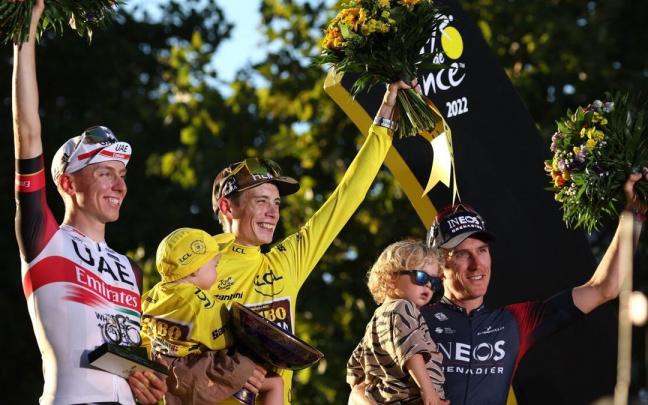 Vinegaard, Pogacar y Thomas han completado el podium del Tour de Francia 2022 Vinegaard, Pogacar y Thomas han completado el podium del Tour de Francia 2022