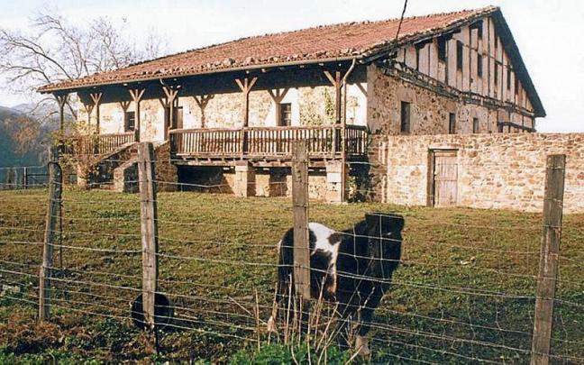 La Unión Europea ha ayudado al agro vasco con 32 millones de euros. | FOTO: AINARA GALÁN La Unión Europea ha ayudado al agro vasco con 32 millones de euros. | FOTO: AINARA GALÁN