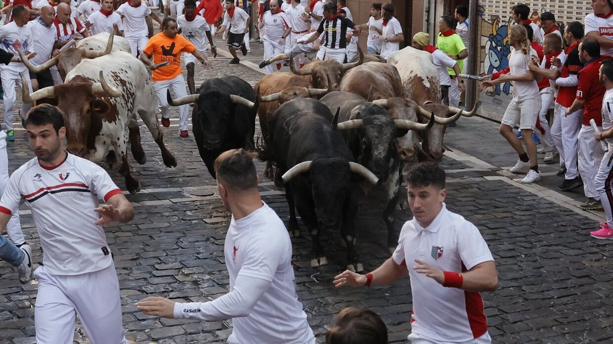 El cuarto encierro de los Sanfermines, en imágenes.