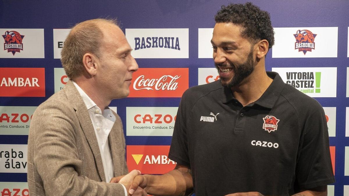 Félix Fernández, durante la presentación de Pierria Henry como nuevo jugador del Baskonia