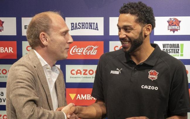 Félix Fernández, durante la presentación de Pierria Henry como nuevo jugador del Baskonia Félix Fernández, durante la presentación de Pierria Henry como nuevo jugador del Baskonia