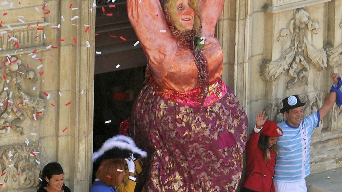 Marijaia volverá a asomarse este sábado por la balconada del Teatro Arriaga.