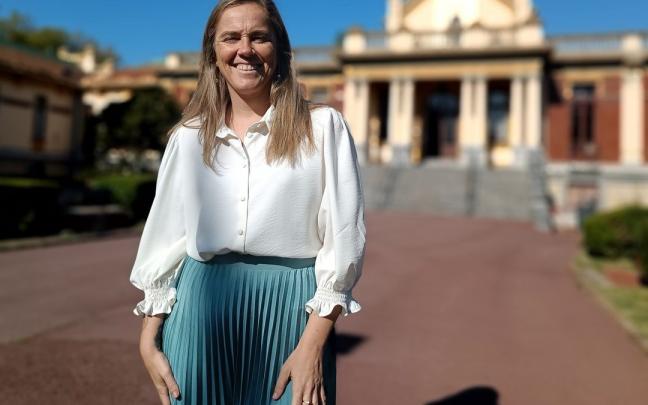 Nerea Cantero, con el conservatorio de fondo.