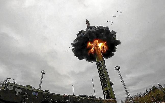 Simulacro de ataque llevado ayer a cabo por las fuerzas rusas de disuasión nuclear. Simulacro de ataque llevado ayer a cabo por las fuerzas rusas de disuasión nuclear.
