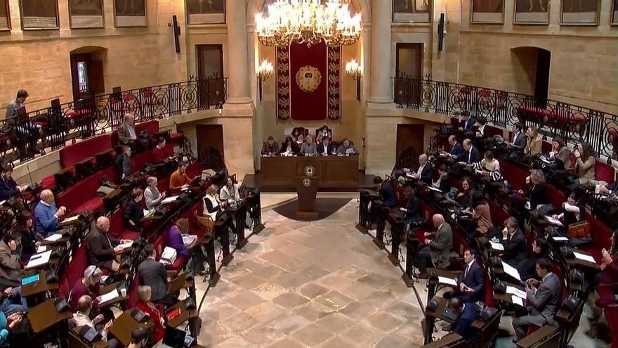Pleno de las Juntas Generales de Bizkaia en la Casa de Juntas de Gernika-Lumo