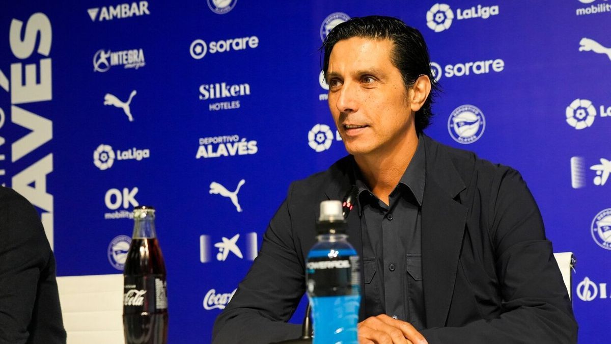 Rueda de prensa de Sergio Fernández en Mendizorroza