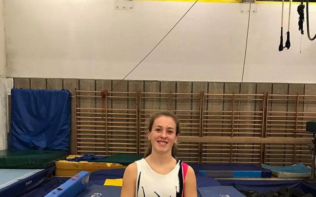 La joven Marta López, de Basauri, competirá en el Mundial de salto de trampolín