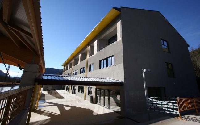 Colegio Público Julián Gayarre. Colegio Público Julián Gayarre.