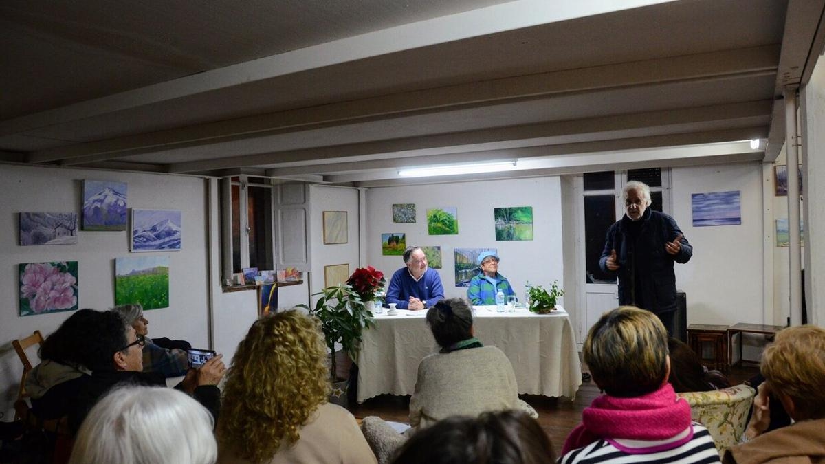 Imízcoz, Badiola y Andrés, en la presentación del libro ‘Cuentos de Eva Arguía’.