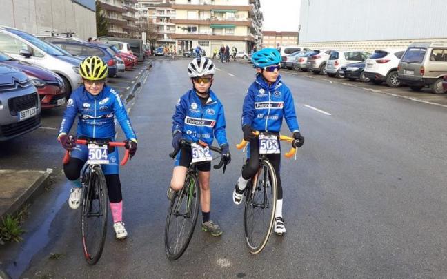 Participantes de Mendiz Mendi Kirol Taldea.