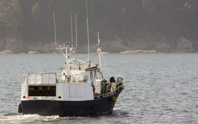 Un barco pesquero.