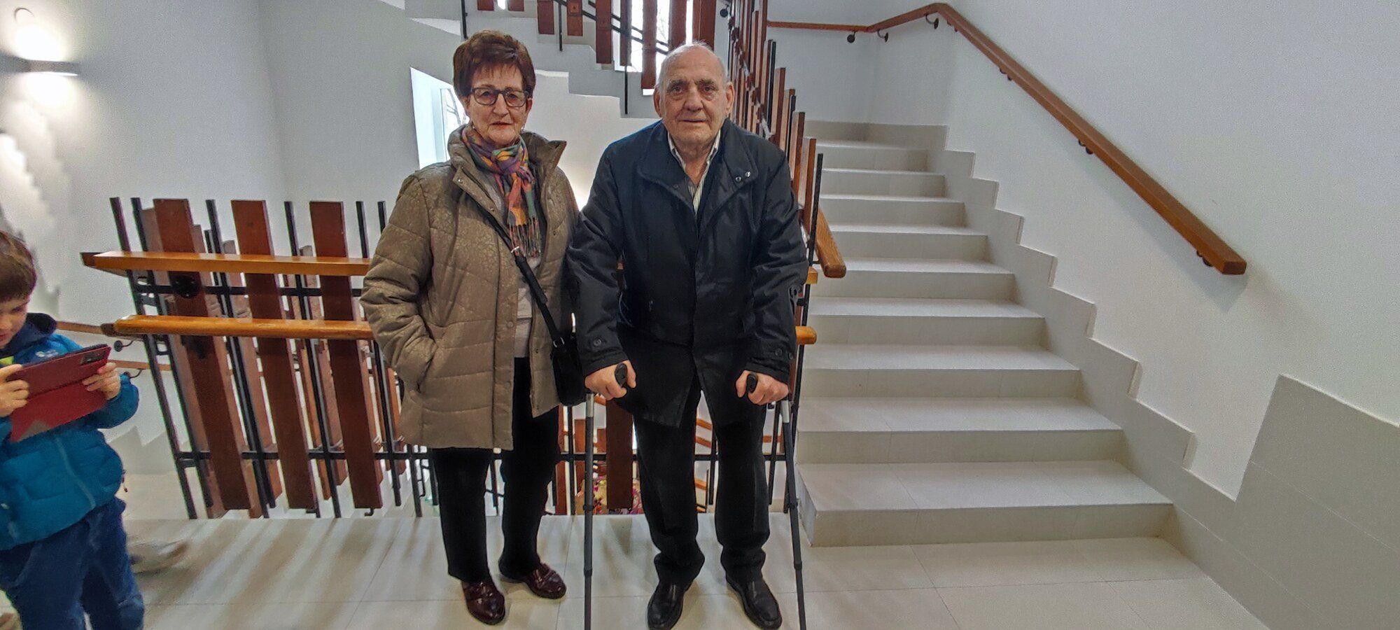 Sagrario Otermin y Victor Urra recordaron su centro. / Javier Arizaleta