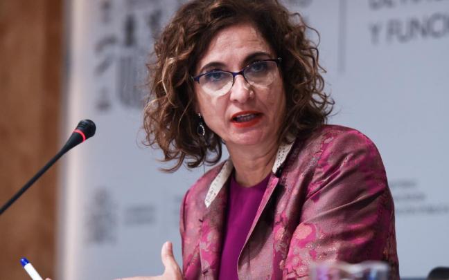 La ministra de Hacienda, María Jesús Montero, explicando las medidas fiscales del Gobierno español