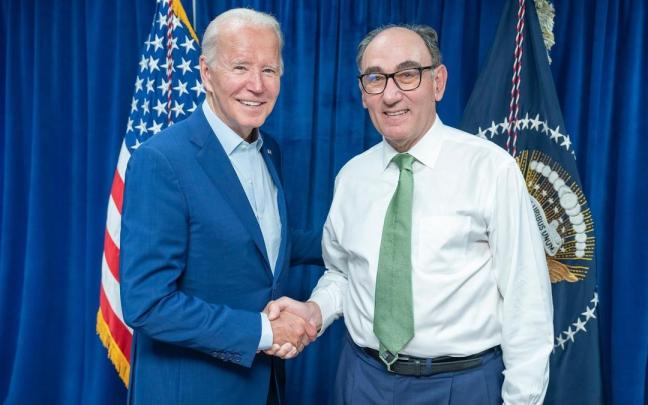 El presidente de Iberdrola, Ignacio Sánchez Galán, en una reunión con el presidente de Estados Unidos, Joe Biden.