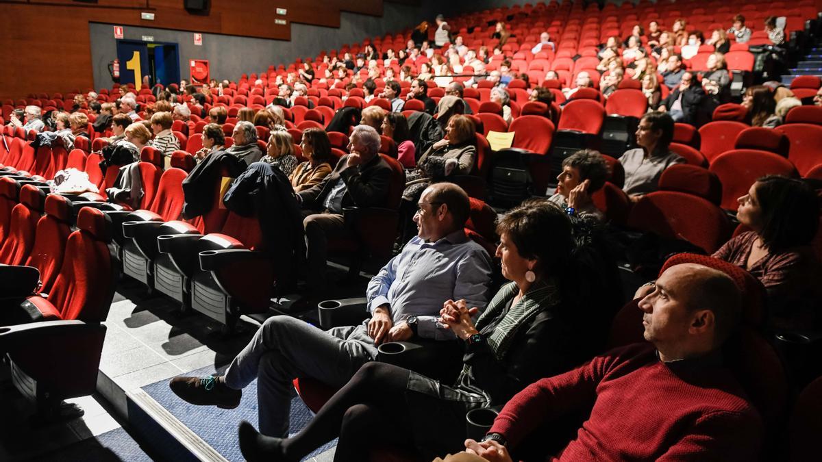 Profesionales del Área de Salud de Estella que reciben el homenaje.