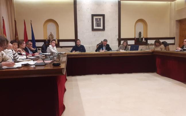 La corporación cirbonera en un momento del pleno del Ayuntamiento de Cintruénigo La corporación cirbonera en un momento del pleno del Ayuntamiento de Cintruénigo