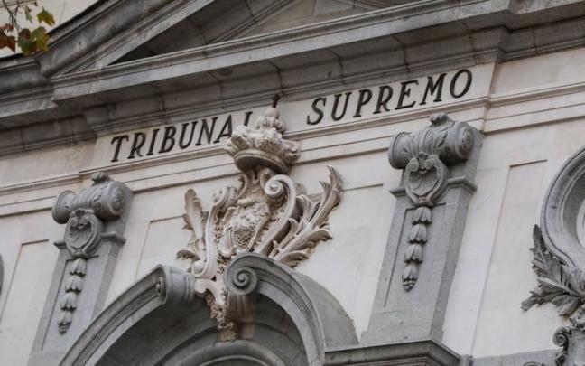Detalle de la fachada del Tribunal Supremo (Madrid).