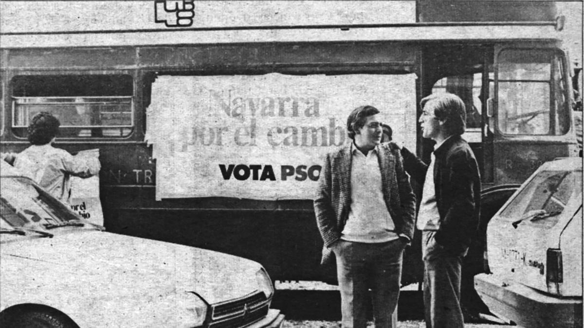 Solchaga y Urralburu en un descanso de su caravana electoral.