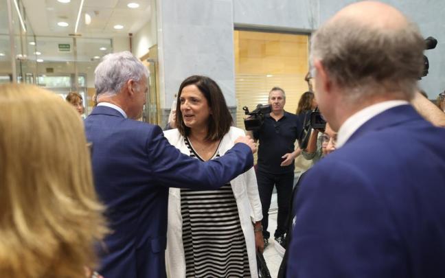 La consejera de Justicia, Beatriz Artolazabal, con el presidente del Tribunal Superior vasco, Iñaki Subijana, en un acto anterior