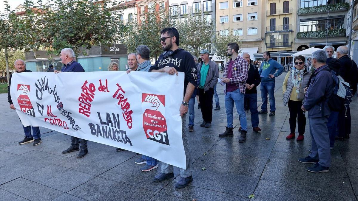 Protesta de CGT para repartir el trabajo.