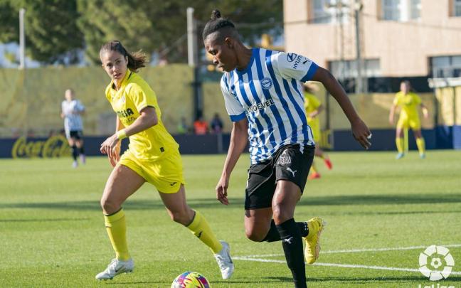 Un lance del partido disputado entre el Villarreal y Las Gloriosas Un lance del partido disputado entre el Villarreal y Las Gloriosas