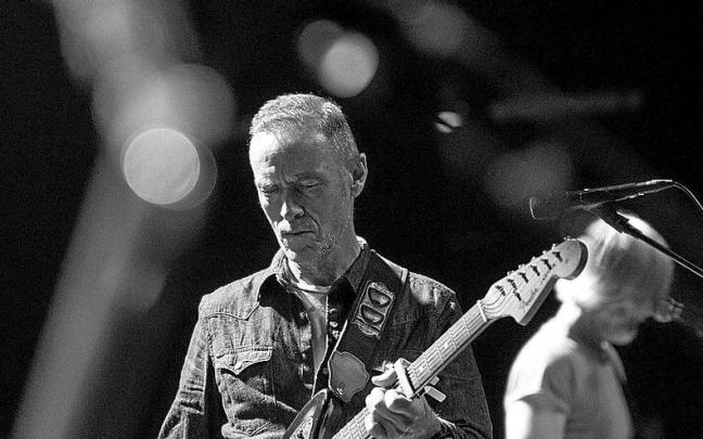Gari y Miguel Moyano con sus guitarras.