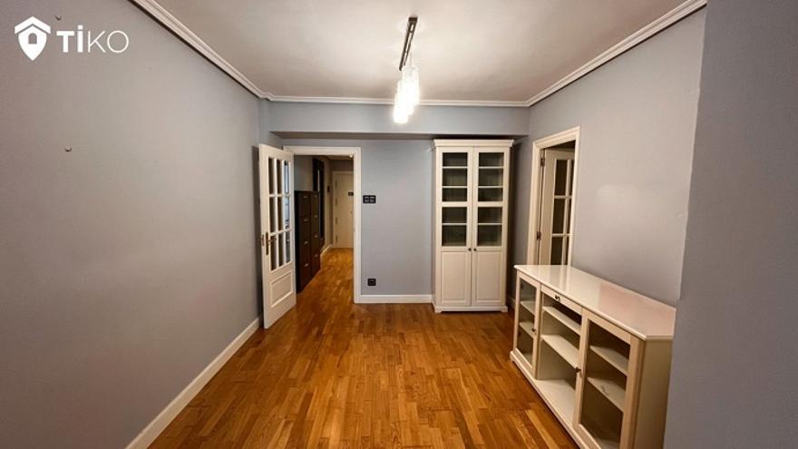 Piso con 3 dormitorios en venta en Santutxu.