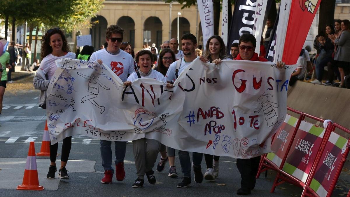 Participantes en la IX Carrera Solidaria Navarra en beneficio de ANFAS, que se celebró el pasado 9 de octubre.